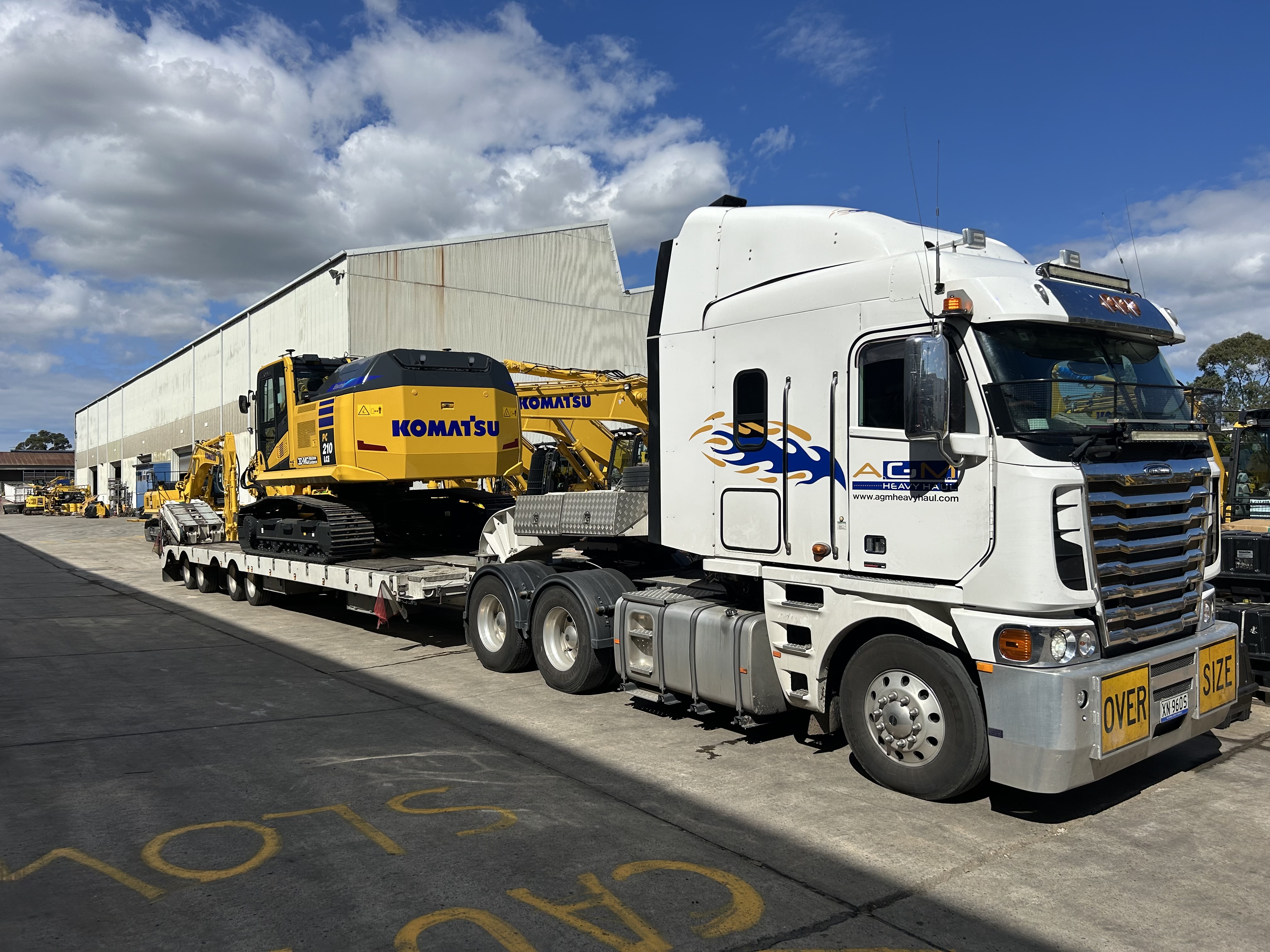 Driver conducting haulage transport in Hornchurch - RM11